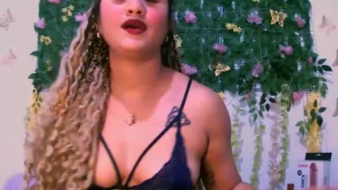 Snapshot of crysrus chatting on 09.28.25 crysrus online show from 09.28.25