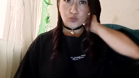 Snapshot of crystal_669 chatting on 02.18.26 carol online show from 02.18.26