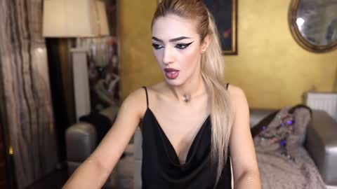 Crys online show from 01.01.25