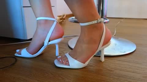 Crys online show from 10.15.25