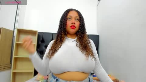 crystal_butterfly1 online show from 03.08.25