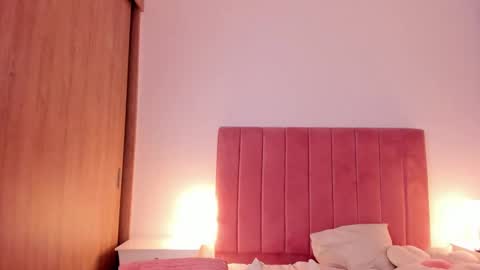  Crystal  online show from 01.26.25