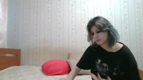 Crystal and Marcl online show from 12.05.24