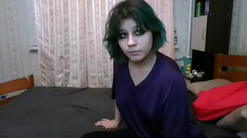 Crystal and Marcl online show from 02.04.25