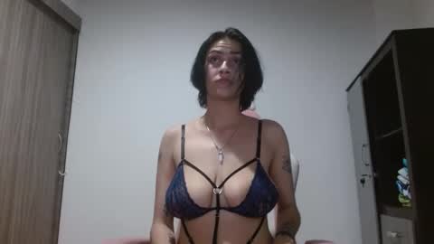 Snapshot of crystal_starx chatting on 09.16.25 Crystal Blaze online show from 09.16.25