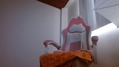 Crystal Blaze online show from 12.16.25