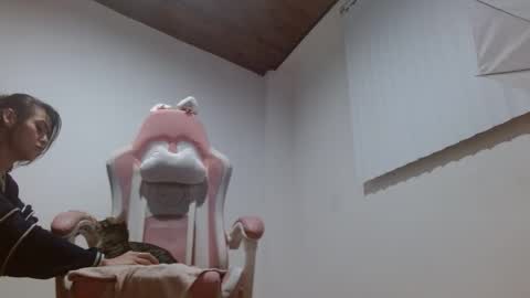 Crystal Blaze online show from 12.21.25