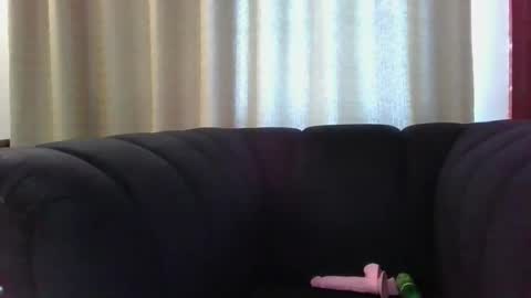 Snapshot of crystal_viv_1 chatting on 02.01.25 crystal_viv_1 online show from 02.01.25
