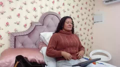 Snapshot of crystal_watson0 chatting on 02.27.26 Milf Latina online show from 02.27.26