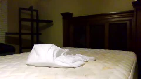 Snapshot of crystalbarbie214 chatting on 11.12.25 crystalbarbie214 online show from 11.12.25