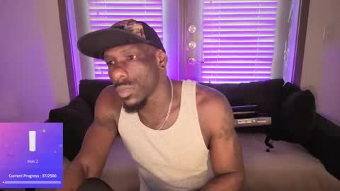 Snapshot of crystalclearstud chatting on 02.14.26 crystalclearstud online show from 02.14.26