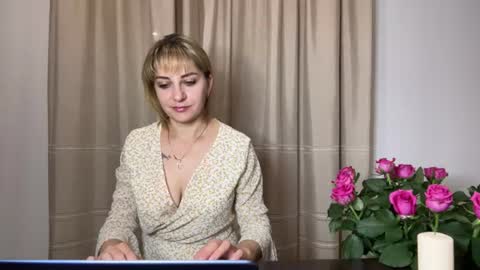 Snapshot of crystalfever_ chatting on 06.24.26 Mary online show from 06.24.26