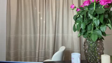 Snapshot of crystalfever_ chatting on 06.28.26 Mary online show from 06.28.26