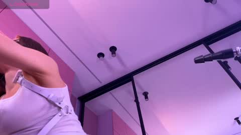 Snapshot of crystallana chatting on 01.19.25 Lana online show from 01.19.25