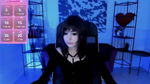 crystallbloom online show from 10.11.25