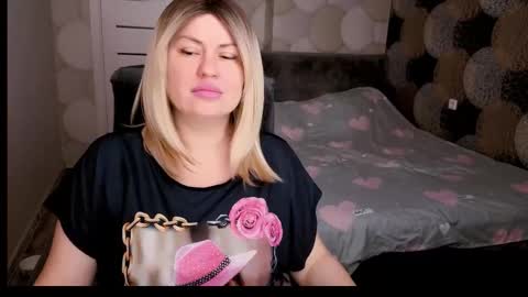 Snapshot of crystallleyes chatting on 10.03.25 CrystalllEyes online show from 10.03.25