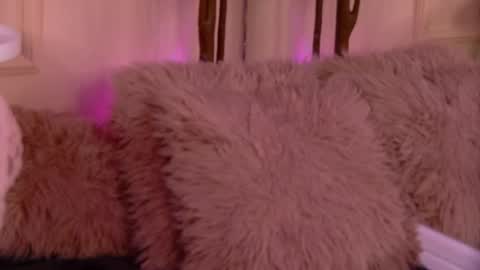 Snapshot of crystallred chatting on 02.05.26 crystallred online show from 02.05.26