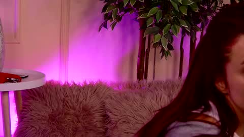 Snapshot of crystallred chatting on 03.01.26 crystallred online show from 03.01.26