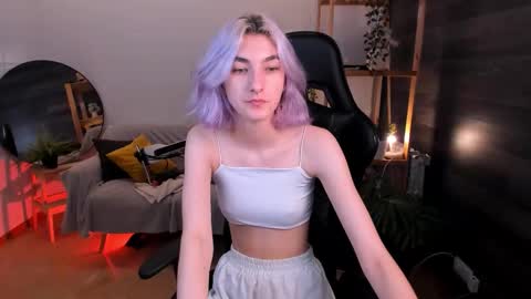 Mia online show from 10.05.25