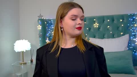 Crystal online show from 12.15.24