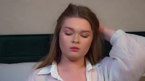 Crystal online show from 10.19.25