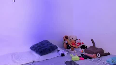 Soy Crystal online show from 10.11.25