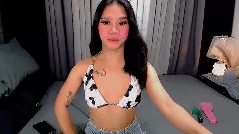 Snapshot of crytastal_lust1212 chatting on 10.20.25 bea takashi online show from 10.20.25