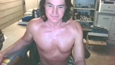 Yup... kinda old but Stop in and say hello online show from 01.03.25