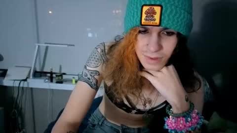 cuddleavenue online show from 11.23.25