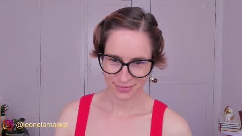 Leonela online show from 10.14.25