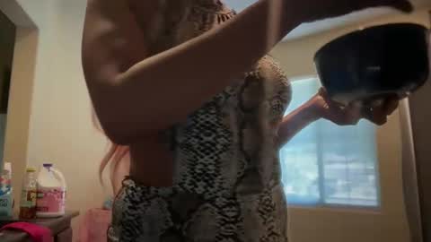 cum2charmxx online show from 03.03.26