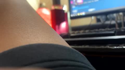 Snapshot of cum_all_over_mmee chatting on 03.02.25 im KIM new girl to spoil online show from 03.02.25