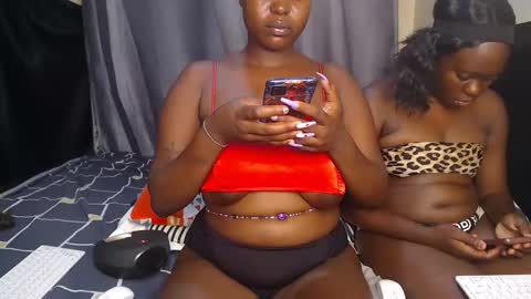Snapshot of cum_central chatting on 02.19.25 cum_central online show from 02.19.25