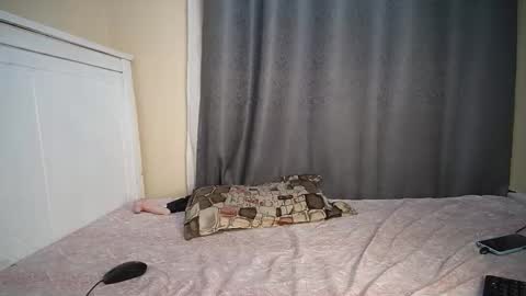 Snapshot of cum_central chatting on 10.12.25 cum_central online show from 10.12.25