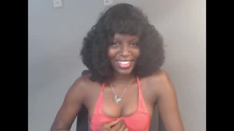 Snapshot of cum_ebony_xsecret chatting on 10.29.25 sophie online show from 10.29.25