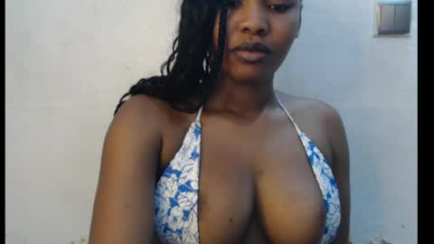Snapshot of cum_ebony_xxxpetit chatting on 06.02.26 Teeha online show from 06.02.26