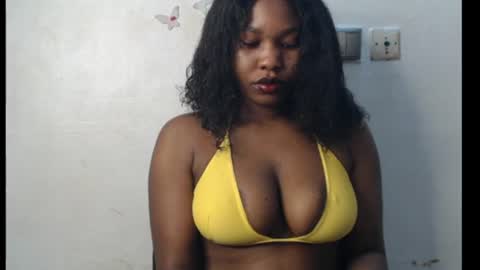Snapshot of cum_ebony_xxxpetit chatting on 07.04.26 Teeha online show from 07.04.26