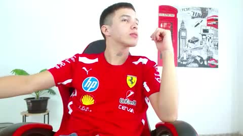 Snapshot of cumandres chatting on 11.08.25 cumandres online show from 11.08.25