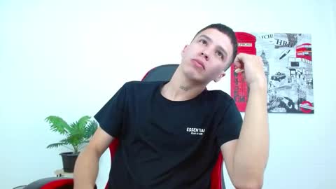 Snapshot of cumandres chatting on 11.12.25 cumandres online show from 11.12.25