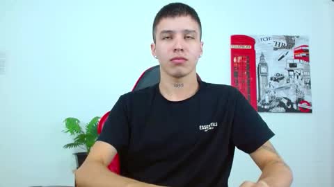 Snapshot of cumandres chatting on 11.28.25 cumandres online show from 11.28.25