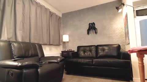 Snapshot of cummichael87 chatting on 12.28.24 MichellCock online show from 12.28.24