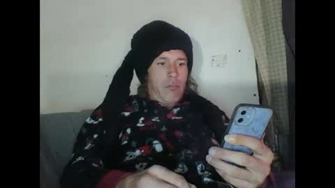 Snapshot of cumslutboi27 chatting on 01.24.25 cumslutboi27 online show from 01.24.25