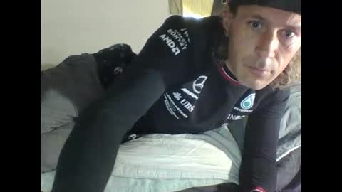 Snapshot of cumslutboi27 chatting on 01.24.25 cumslutboi27 online show from 01.24.25
