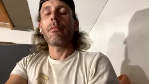 Snapshot of cumslutboi27 chatting on 02.16.25 cumslutboi27 online show from 02.16.25