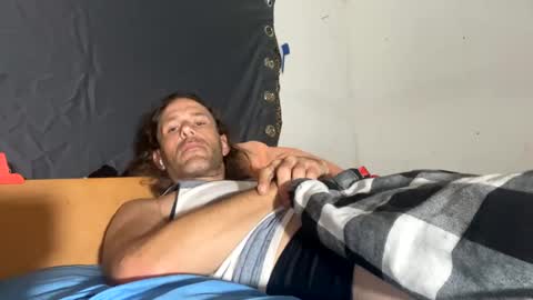 Snapshot of cumslutboi27 chatting on 02.16.25 cumslutboi27 online show from 02.16.25