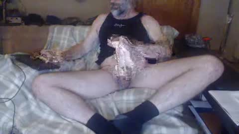 Snapshot of cumwme2thesea chatting on 02.01.25 5 seconds later online show from 02.01.25