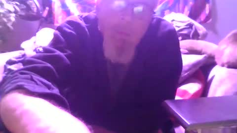 Snapshot of cunnibob chatting on 12.29.24 cunnibob online show from 12.29.24