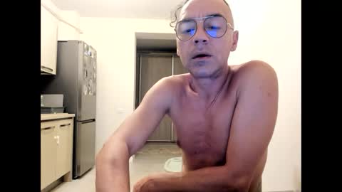 Snapshot of cuplu29 chatting on 12.16.24 maria alex online show from 12.16.24