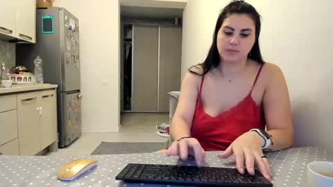 Snapshot of cuplu29 chatting on 02.14.25 maria alex online show from 02.14.25