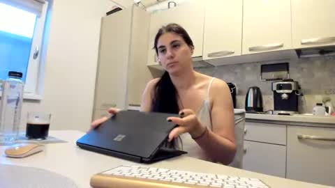 Snapshot of cuplu29 chatting on 07.04.26 maria alex online show from 07.04.26